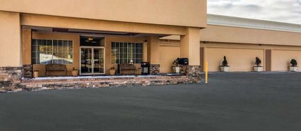 Quality Inn & Suites Indiana Exterior