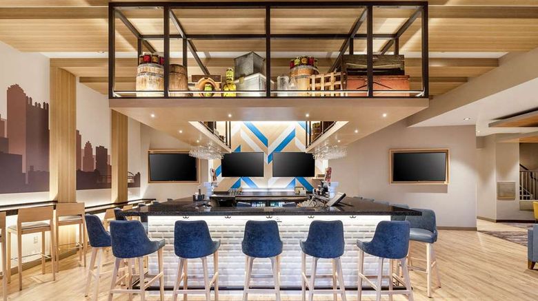 <b>Cambria Hotel Pittsburgh - Downtown Restaurant</b>. Images powered by <a href="https://iceportal.shijigroup.com/" title="IcePortal" target="_blank">IcePortal</a>.