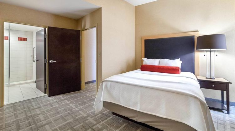 Cambria Hotel Pittsburgh - Downtown Suite