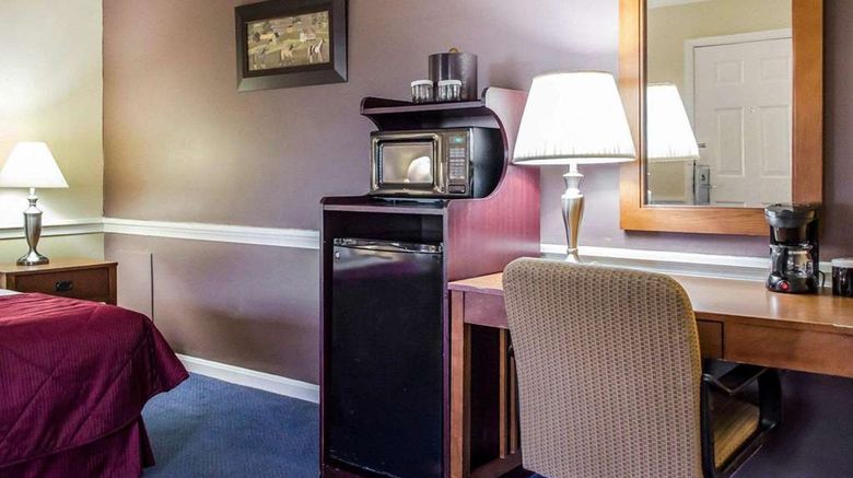 <b>Clarion Inn-Historic Strasburg Inn Room</b>. Images powered by <a href="https://iceportal.shijigroup.com/" title="IcePortal" target="_blank">IcePortal</a>.