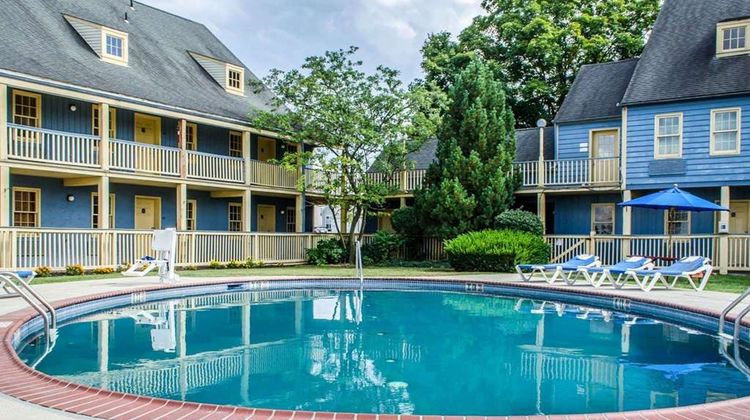 Clarion Inn-Historic Strasburg Inn Pool