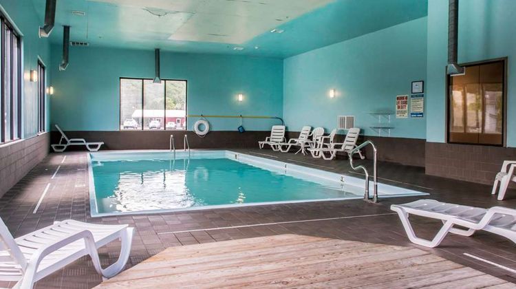 Red Roof Inn & Suites Bloomsburg Mifflin Pool