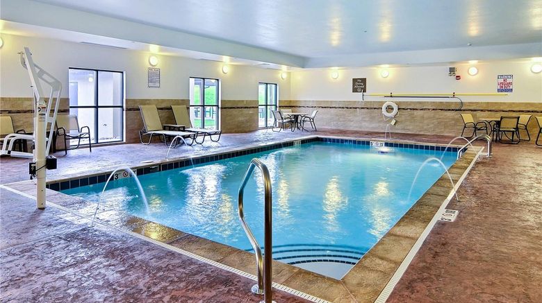 <b>Comfort Suites Pool</b>. Images powered by <a href="https://iceportal.shijigroup.com/" title="IcePortal" target="_blank">IcePortal</a>.