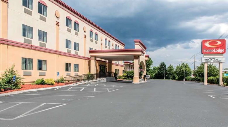 <b>Econo Lodge Carlisle Exterior</b>. Images powered by <a href="https://iceportal.shijigroup.com/" title="IcePortal" target="_blank">IcePortal</a>.