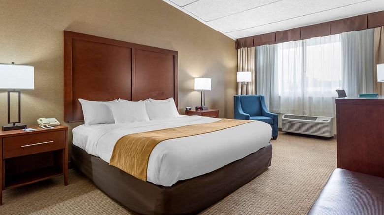 <b>Comfort Inn of Lancaster County North Room</b>. Images powered by <a href="https://iceportal.shijigroup.com/" title="IcePortal" target="_blank">IcePortal</a>.