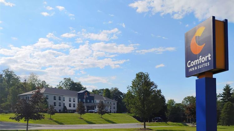 Comfort Inn and Suites Tunkhannock Exterior