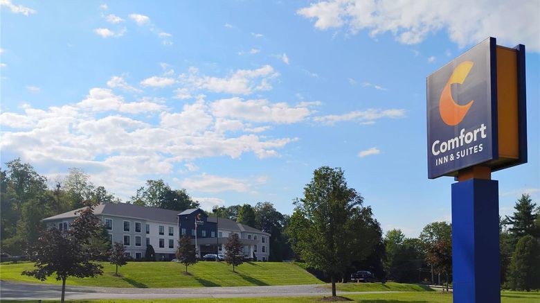 Comfort Inn and Suites Tunkhannock Exterior. Images powered by <a href="https://iceportal.shijigroup.com" target="_blank" rel="noopener">Ice Portal</a>.