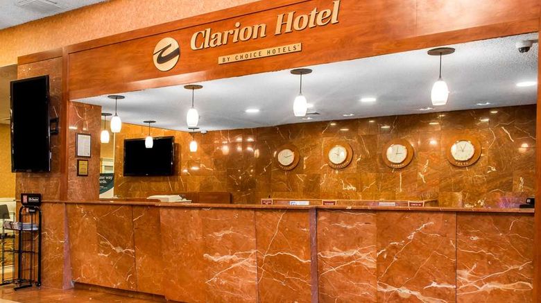 <b>Clarion Hotel Philadelphia Intl Airport Lobby</b>. Images powered by <a href="https://iceportal.shijigroup.com/" title="IcePortal" target="_blank">IcePortal</a>.