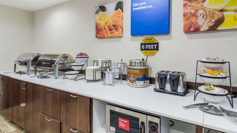 <b>Comfort Inn & Suites Restaurant</b>. Images powered by <a href="https://iceportal.shijigroup.com/" title="IcePortal" target="_blank">IcePortal</a>.