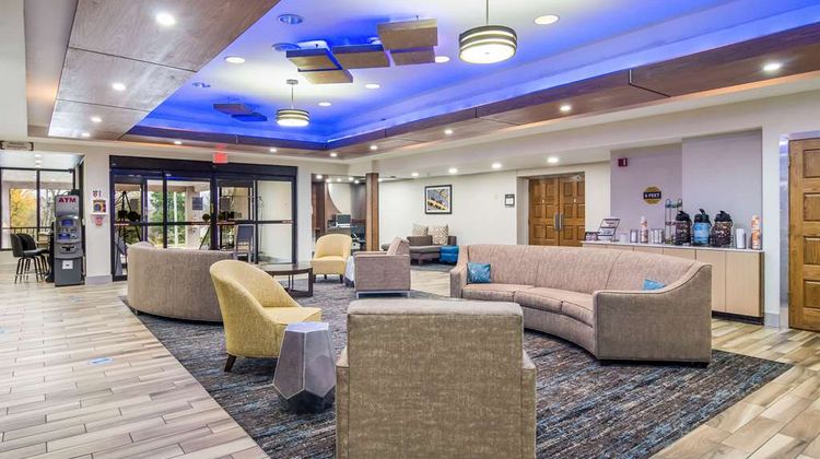 Comfort Inn & Suites Lobby