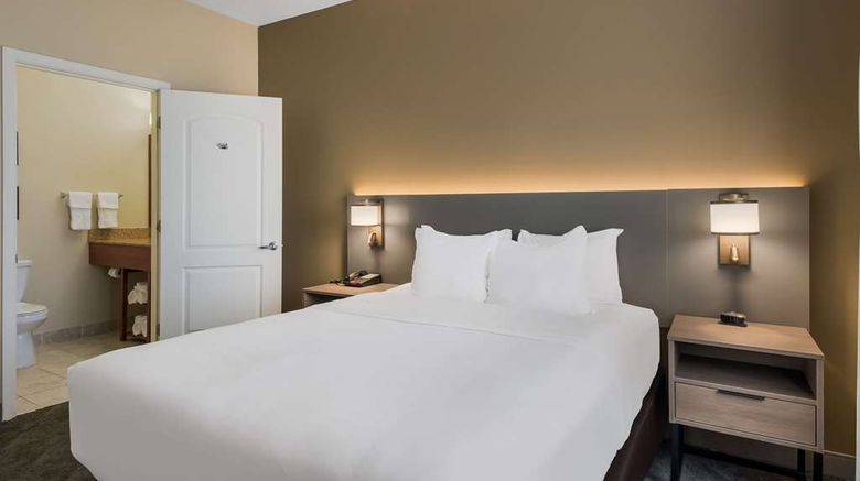 <b>Comfort Inn & Suites Barnesville Suite</b>. Images powered by <a href="https://iceportal.shijigroup.com/" title="IcePortal" target="_blank">IcePortal</a>.