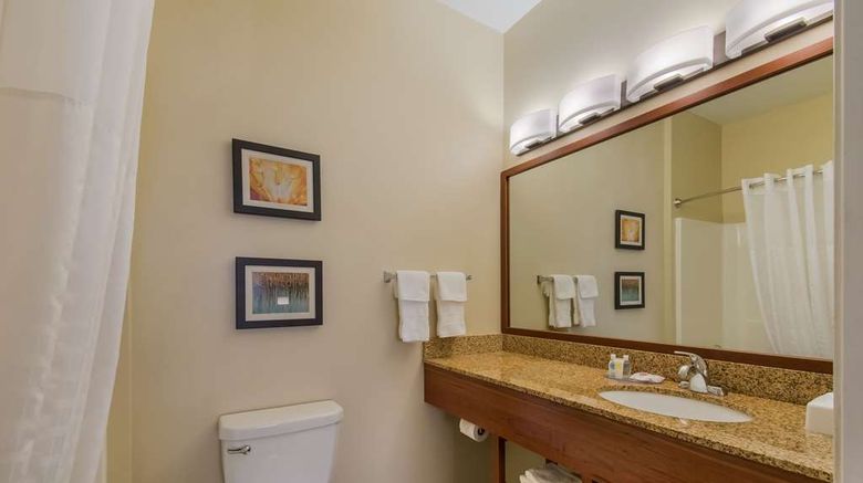 <b>Comfort Inn & Suites Barnesville Suite</b>. Images powered by <a href="https://iceportal.shijigroup.com/" title="IcePortal" target="_blank">IcePortal</a>.