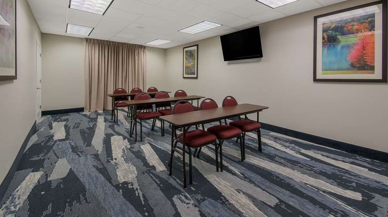 <b>Comfort Inn & Suites Barnesville Meeting</b>. Images powered by <a href="https://iceportal.shijigroup.com/" title="IcePortal" target="_blank">IcePortal</a>.