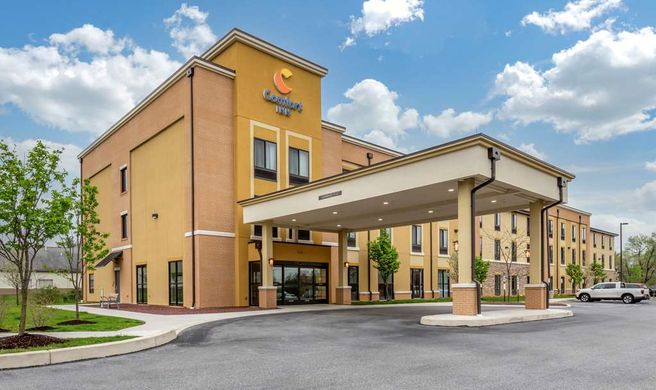 Comfort Inn PA Turnpike-I 81 Exterior