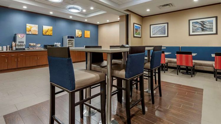Comfort Inn & Suites Pittsburgh Restaurant