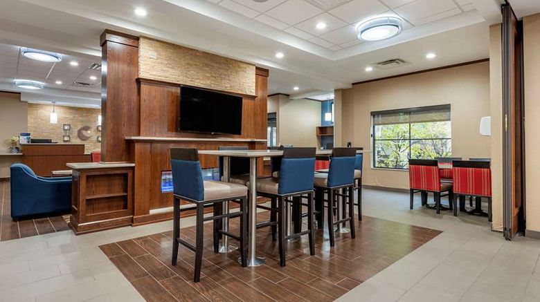 <b>Comfort Inn & Suites Pittsburgh Restaurant</b>. Images powered by <a href="https://iceportal.shijigroup.com/" title="IcePortal" target="_blank">IcePortal</a>.