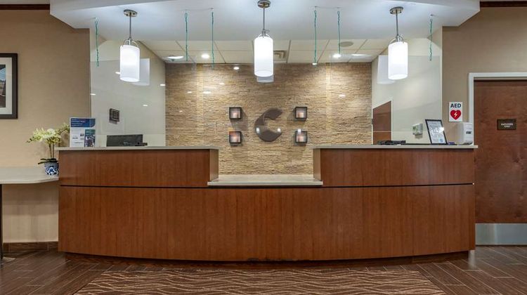 Comfort Inn & Suites Pittsburgh Lobby