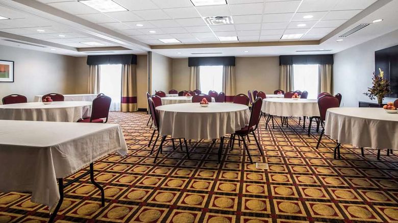 <b>Comfort Inn & Suites Sayre Meeting</b>. Images powered by <a href="https://iceportal.shijigroup.com/" title="IcePortal" target="_blank">IcePortal</a>.