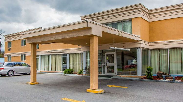 Rodeway Inn Bedford Exterior