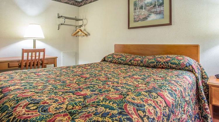Rodeway Inn Bedford Room
