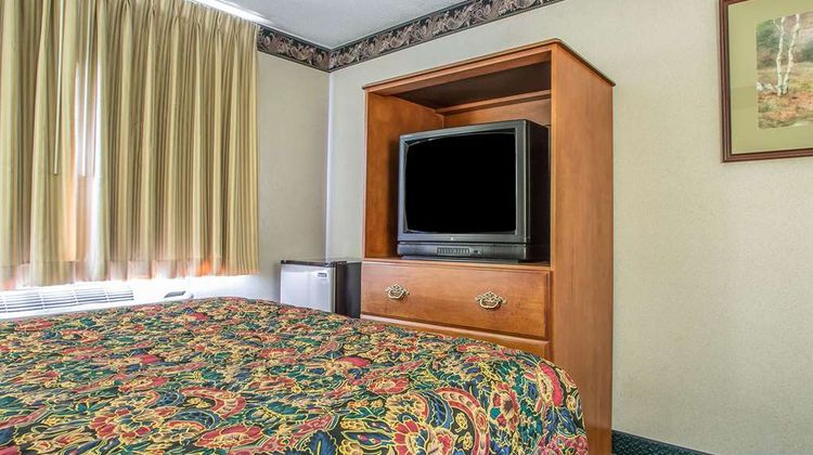 Rodeway Inn Bedford Room