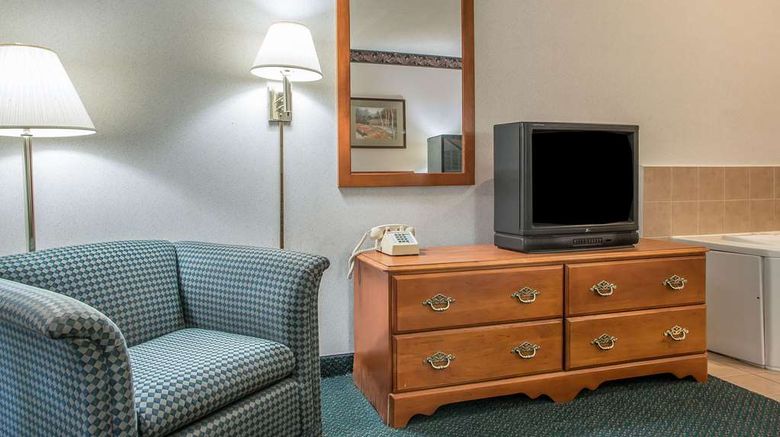 <b>Rodeway Inn Bedford Room</b>. Images powered by <a href="https://iceportal.shijigroup.com/" title="IcePortal" target="_blank">IcePortal</a>.