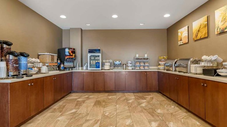 <b>Comfort Suites Manheim Lancaster Restaurant</b>. Images powered by <a href="https://iceportal.shijigroup.com/" title="IcePortal" target="_blank">IcePortal</a>.