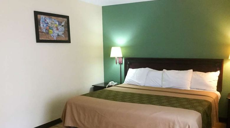 <b>Econo Lodge Harrisburg - Hershey Room</b>. Images powered by <a href="https://iceportal.shijigroup.com/" title="IcePortal" target="_blank">IcePortal</a>.