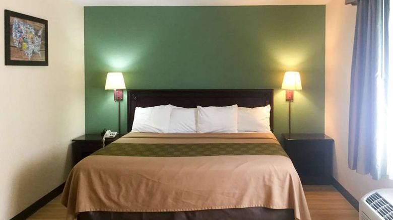 <b>Econo Lodge Harrisburg - Hershey Room</b>. Images powered by <a href="https://iceportal.shijigroup.com/" title="IcePortal" target="_blank">IcePortal</a>.