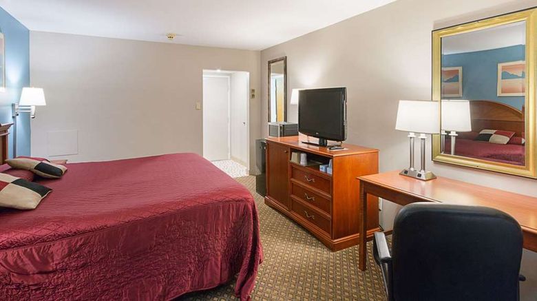 <b>Rodeway Inn Room</b>. Images powered by <a href="https://iceportal.shijigroup.com/" title="IcePortal" target="_blank">IcePortal</a>.