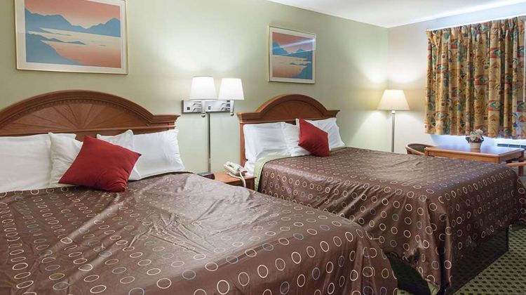Rodeway Inn Room