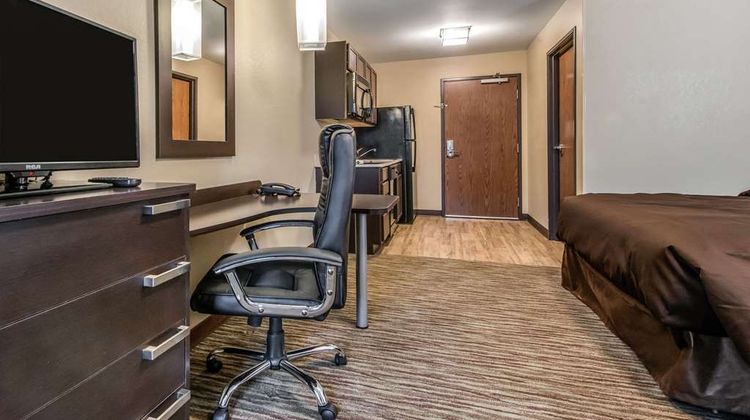 Suburban Studios Room