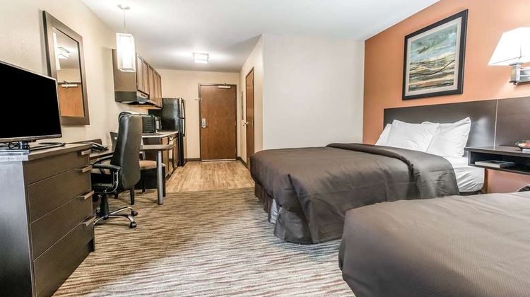Suburban Studios Room