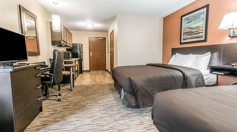 <b>Suburban Studios Room</b>. Images powered by <a href="https://iceportal.shijigroup.com/" title="IcePortal" target="_blank">IcePortal</a>.
