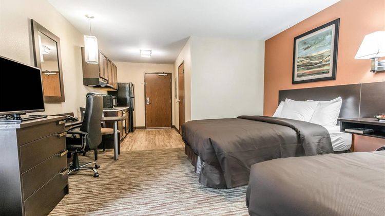 Suburban Studios Room