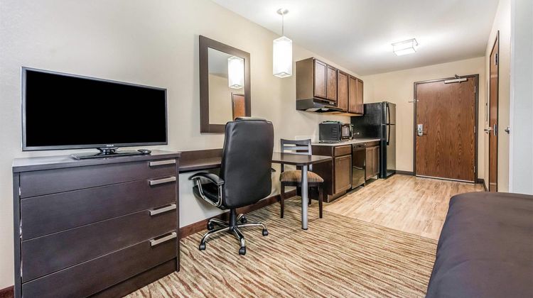 Suburban Studios Room