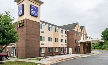 Sleep Inn & Suites Pittsburgh Airport