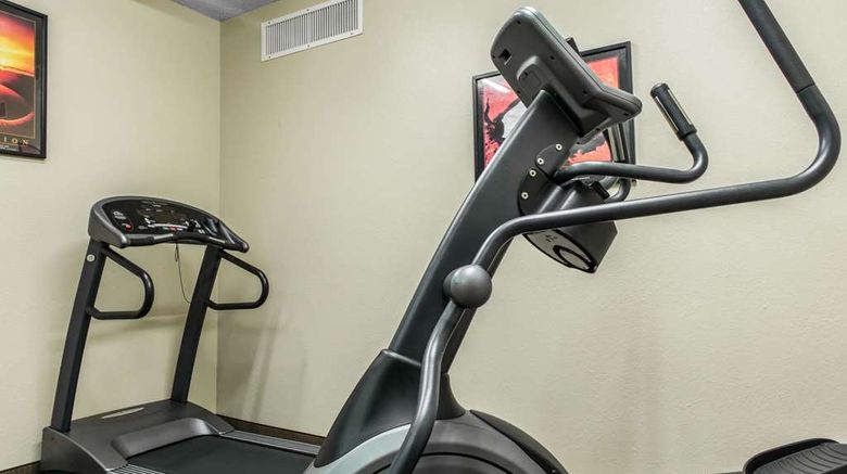<b>Sleep Inn & Suites Pittsburgh Airport Health</b>. Images powered by <a href="https://iceportal.shijigroup.com/" title="IcePortal" target="_blank">IcePortal</a>.