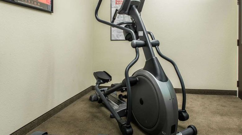 <b>Sleep Inn & Suites Pittsburgh Airport Health</b>. Images powered by <a href="https://iceportal.shijigroup.com/" title="IcePortal" target="_blank">IcePortal</a>.
