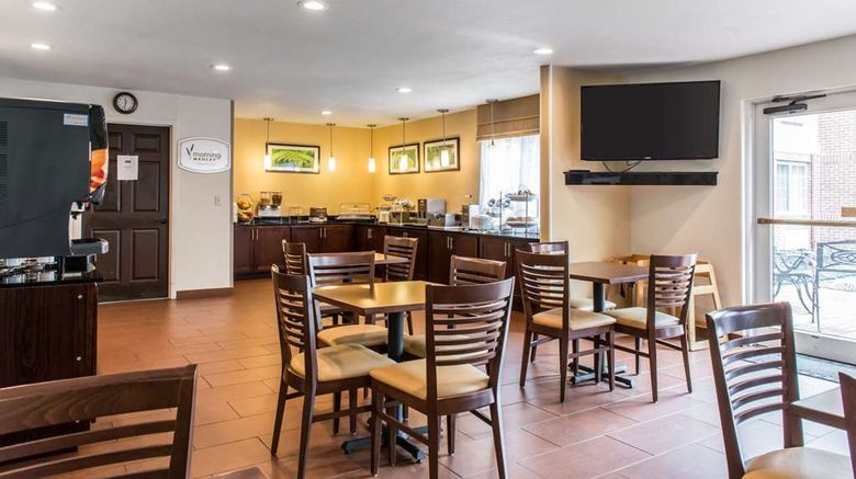 <b>Sleep Inn & Suites Pittsburgh Airport Restaurant</b>. Images powered by <a href="https://iceportal.shijigroup.com/" title="IcePortal" target="_blank">IcePortal</a>.