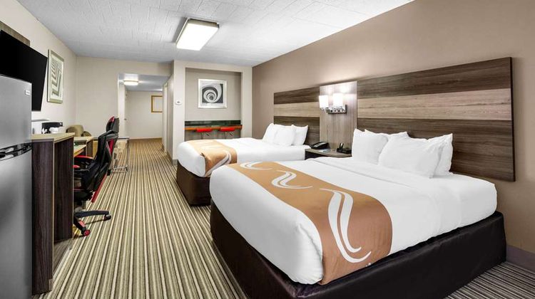 Quality Inn & Suites Altoona Room
