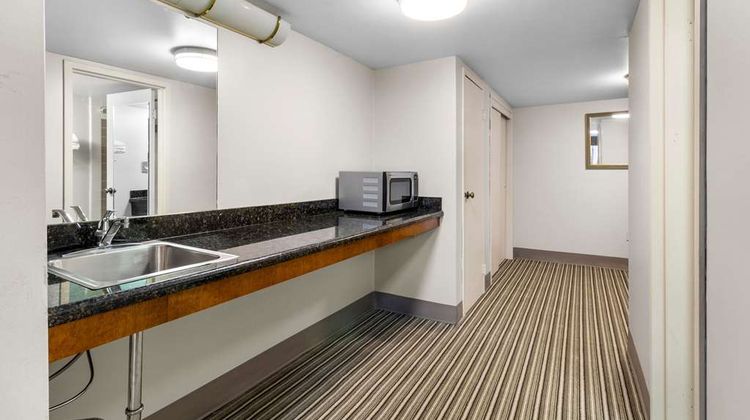 Quality Inn & Suites Altoona Room