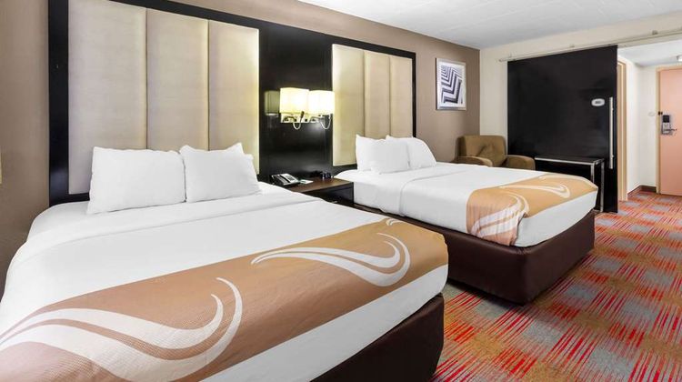 Quality Inn & Suites Altoona Suite