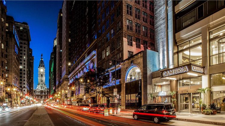 Cambria Hotel Downtown-Center City Exterior