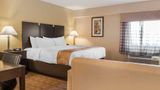 Quality Inn & Suites Pittsburgh Suite