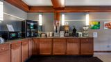 <b>Quality Inn & Suites Warren Restaurant</b>. Images powered by <a href="https://iceportal.shijigroup.com/" title="IcePortal" target="_blank">IcePortal</a>.