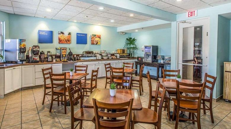 <b>Comfort Inn And Suites Levittown Restaurant</b>. Images powered by <a href="https://iceportal.shijigroup.com/" title="IcePortal" target="_blank">IcePortal</a>.