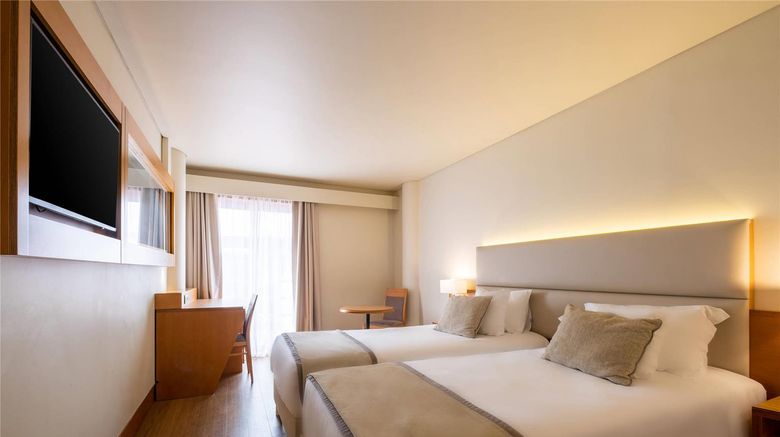 <b>The Azoriani Boutique Room</b>. Images powered by <a href="https://iceportal.shijigroup.com/" title="IcePortal" target="_blank">IcePortal</a>.