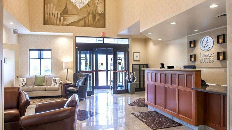 Comfort Suites Lobby