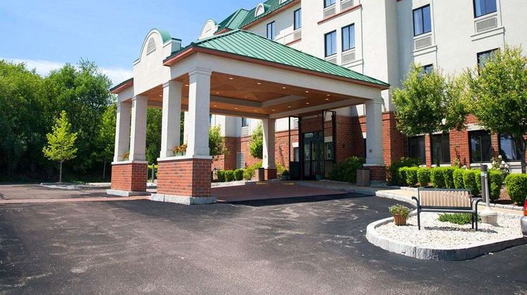Comfort Suites Exterior